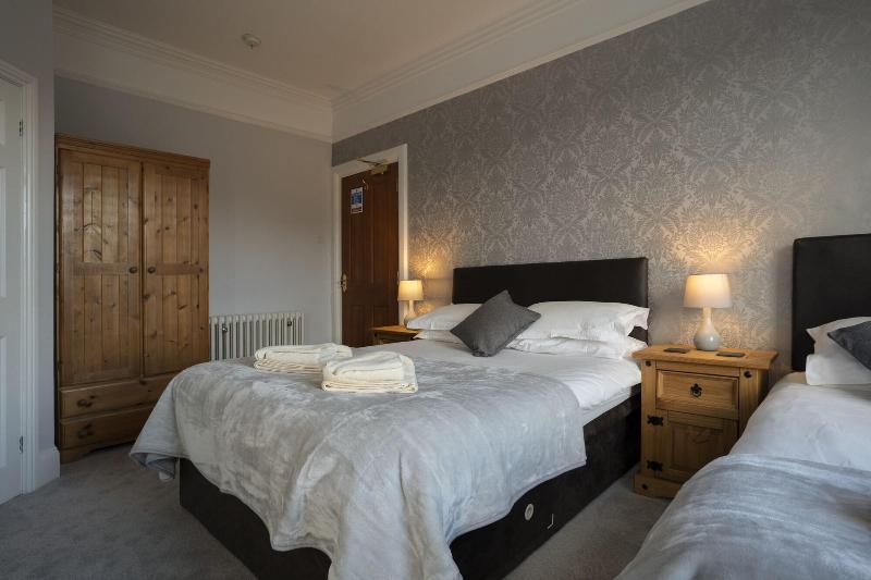 Lyndale Guest House image