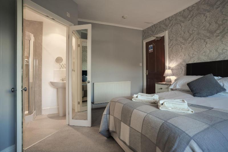Lyndale Guest House image