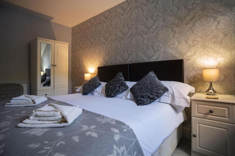 Lyndale Guest House image