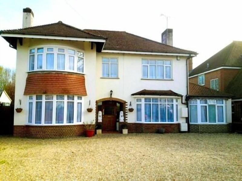 La B And B Guest Accommodation image