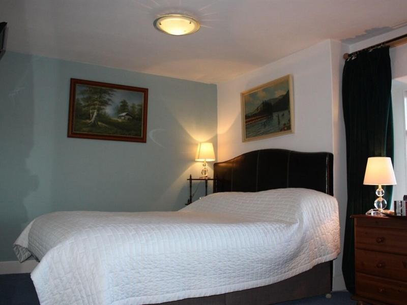 Manor Farm Bed & Breakfast image