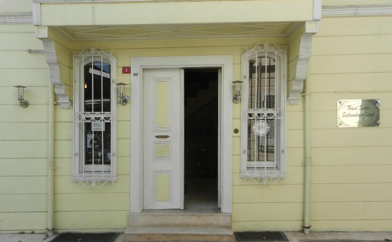 Royal Suites Sultanahmet image
