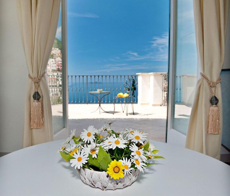 Villa Rosa image