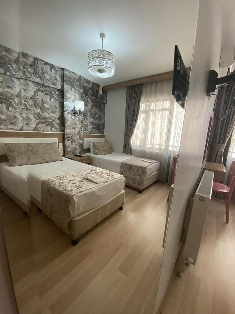 Polanin Hotel image