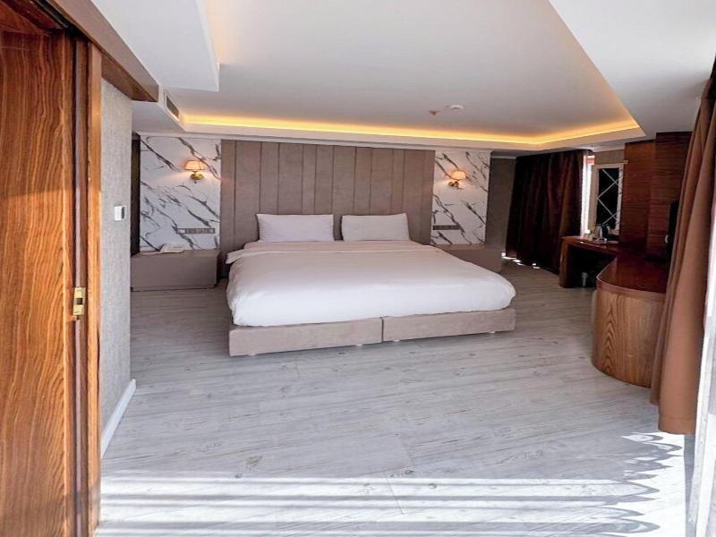 Sultan City Hotel image