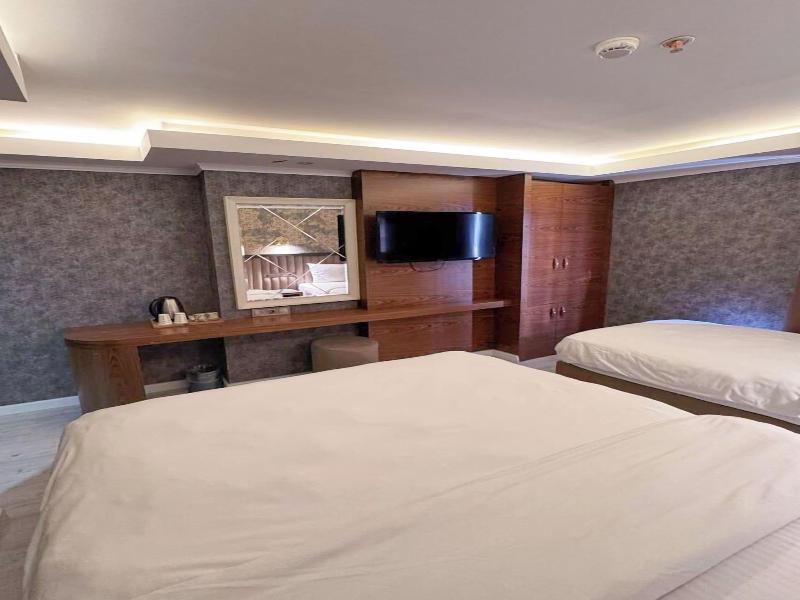 Sultan City Hotel image