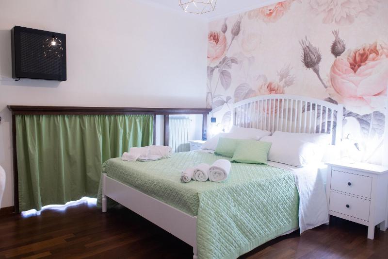 Bed Boutique Napoli Colors image
