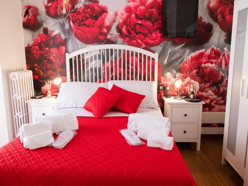 Bed Boutique Napoli Colors image