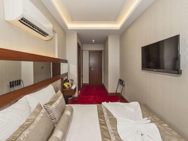 Escardin Hotel image