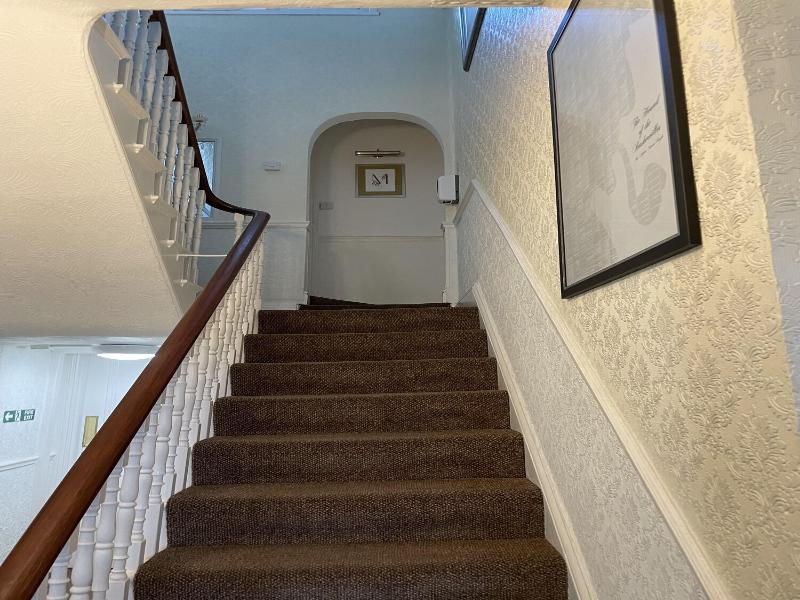 Carlton Court image
