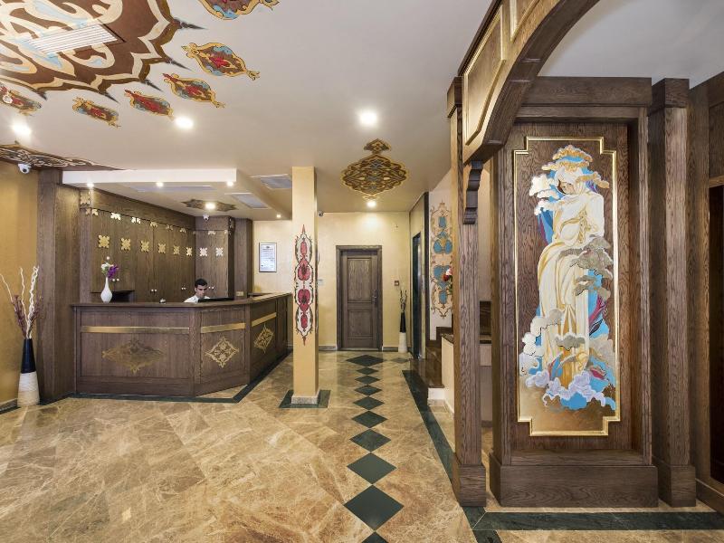Perapolis Hotel image