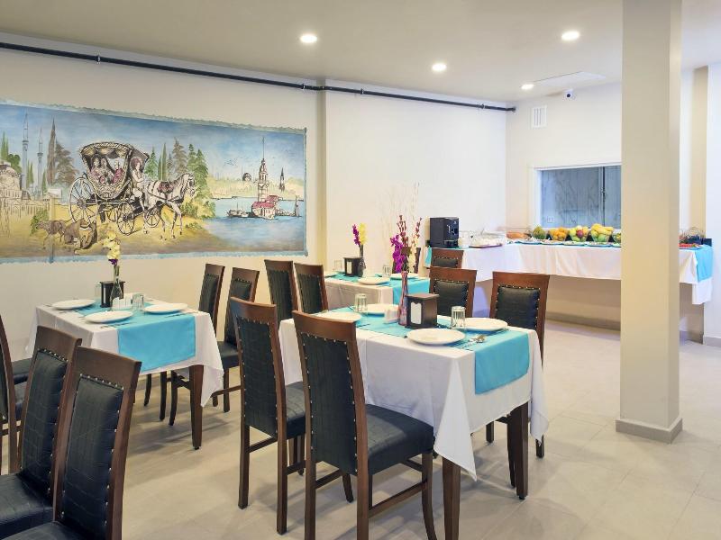 Perapolis Hotel image