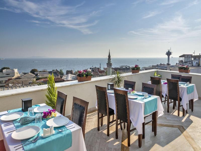 Perapolis Hotel image