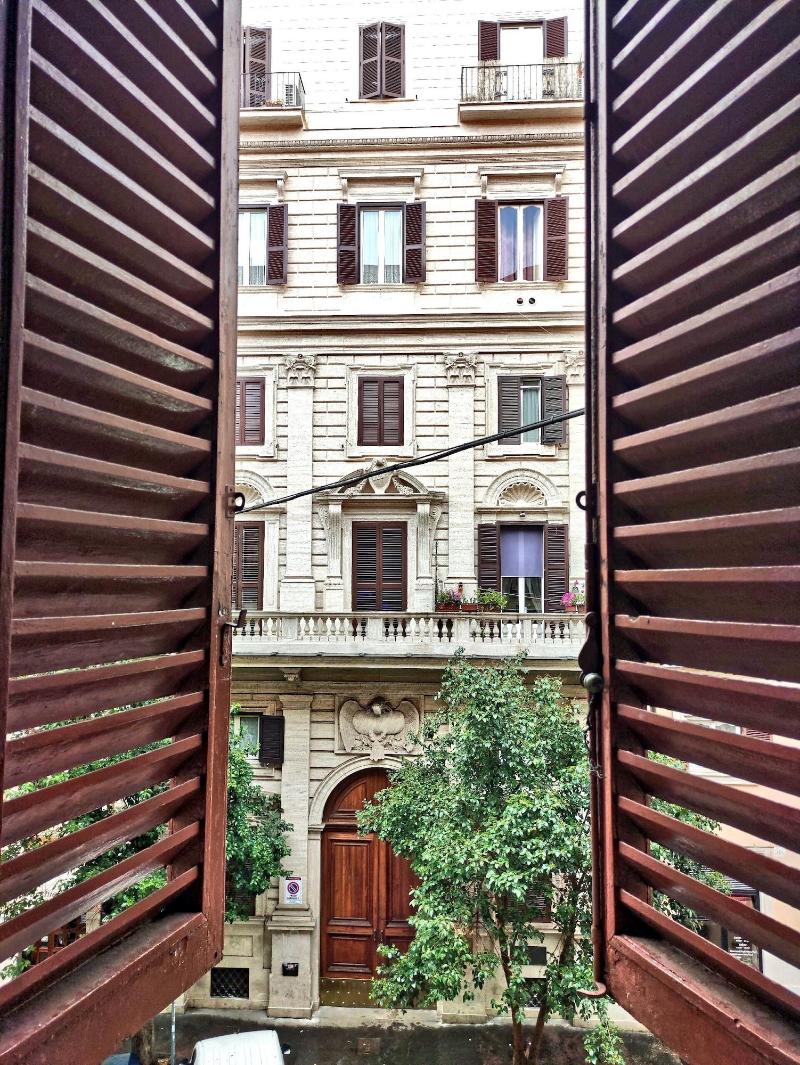 285 Vatican Lodge — general view