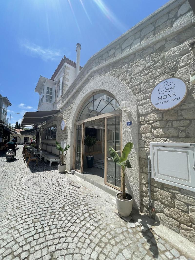 Monk Hotel Alacati - Adults Only — exterior view