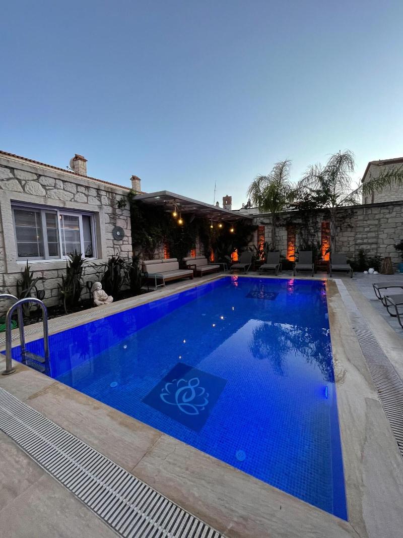 Monk Hotel Alacati - Adults Only image