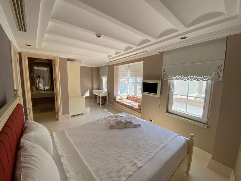 Monk Hotel Alacati - Adults Only image