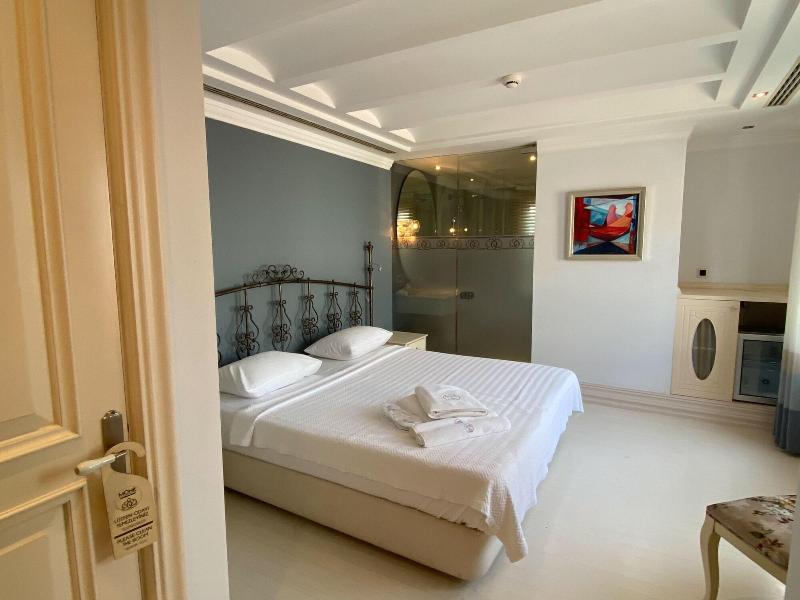 Monk Hotel Alacati - Adults Only image