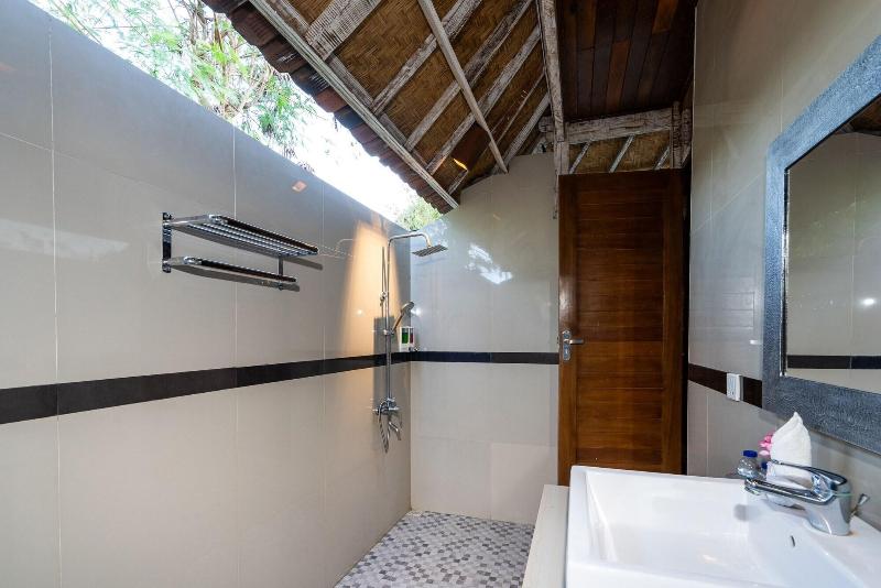 Bali Nusa Villa Lembongan image