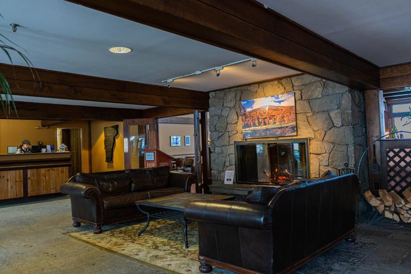 Black Bear Lodge At Stratton Mountain image
