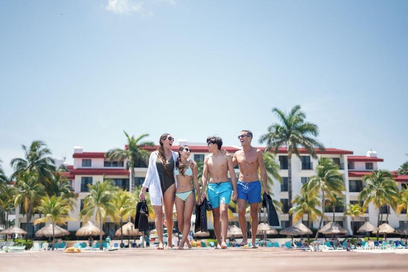 The Royal Cancun All Villas Resort image