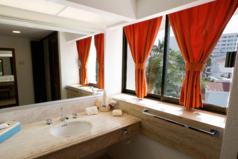 The Royal Cancun All Villas Resort image