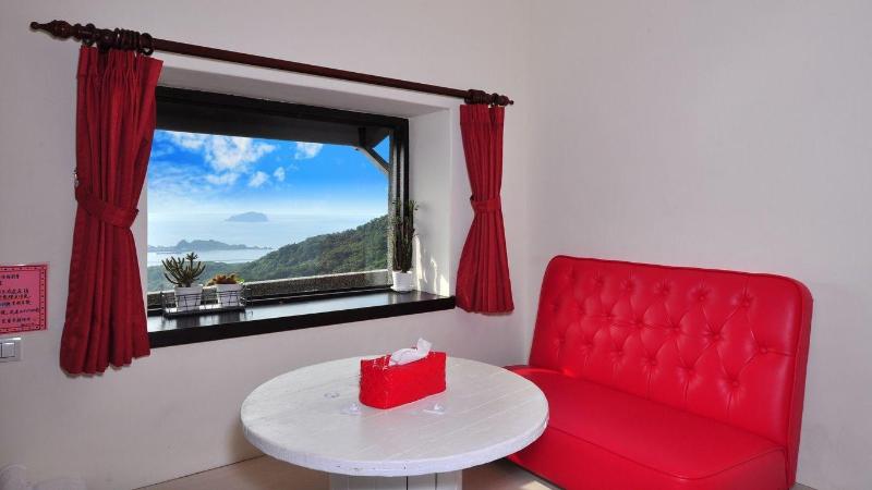 Sunnyroom image