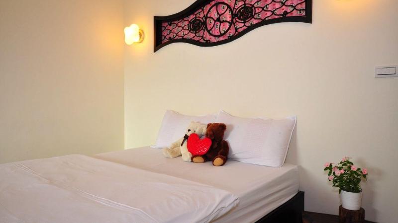 Sunnyroom image