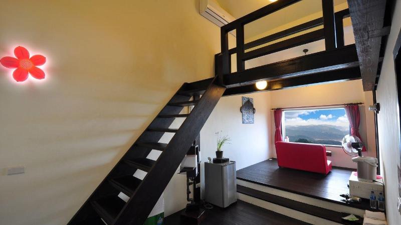 Sunnyroom image
