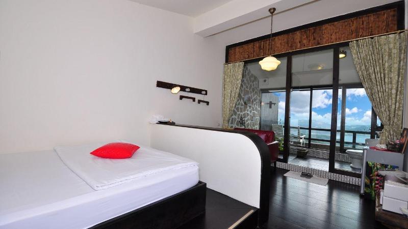 Sunnyroom image