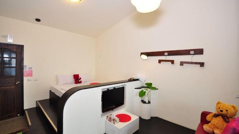 Sunnyroom image