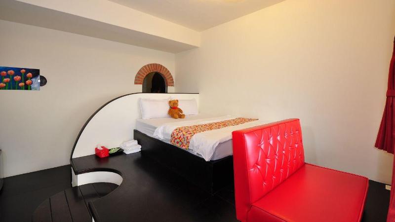 Sunnyroom image