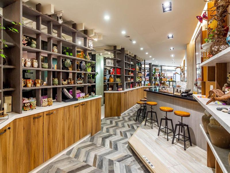 Sun Moon Tea Hotel image
