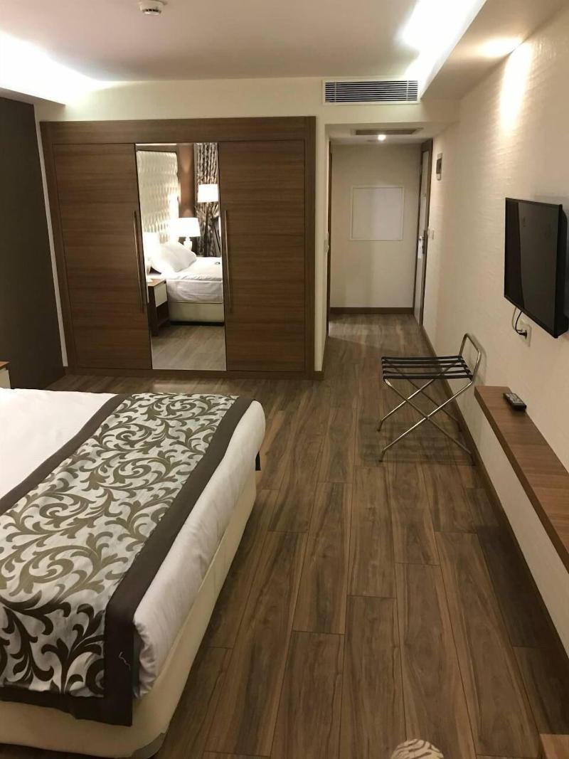 Esila Hotel image