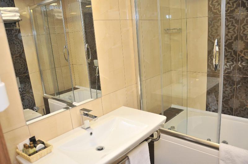 Esila Hotel image
