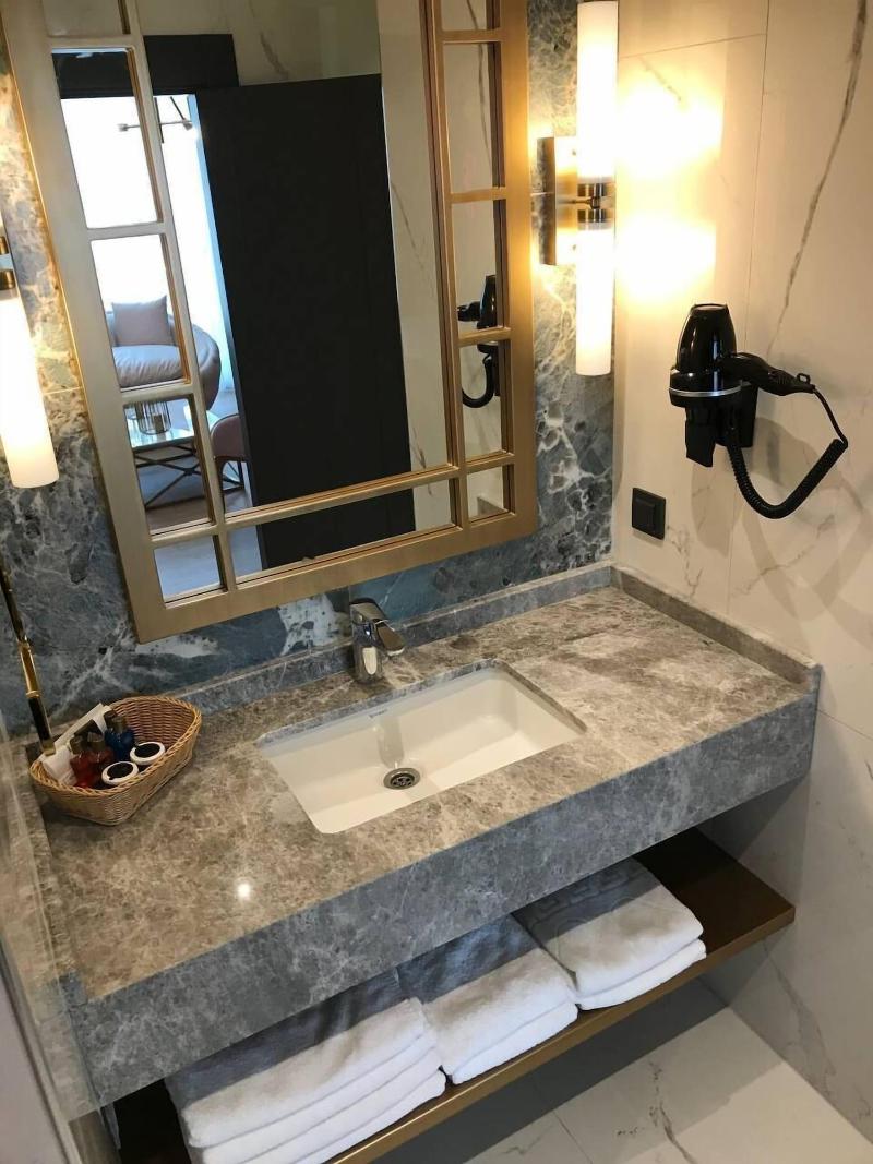 Esila Hotel image