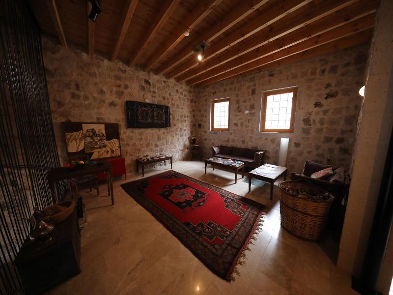 Helike Cave Hotel