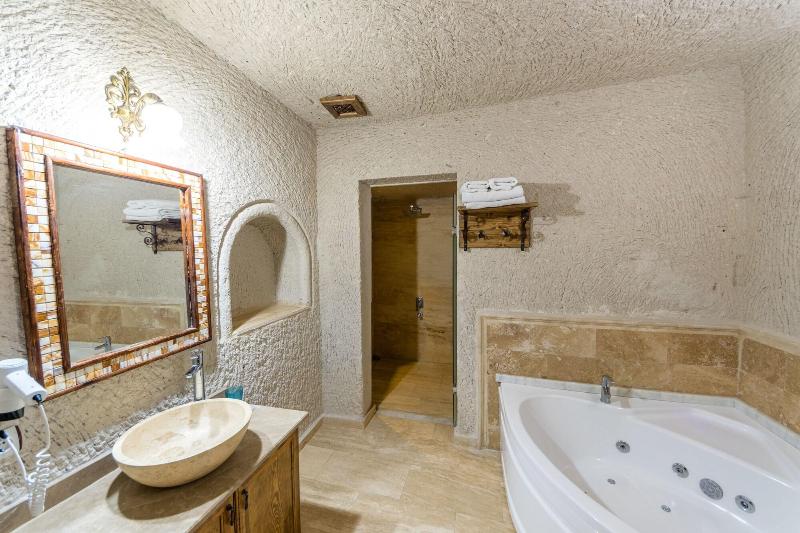 Sarıhan Cave Hotel image