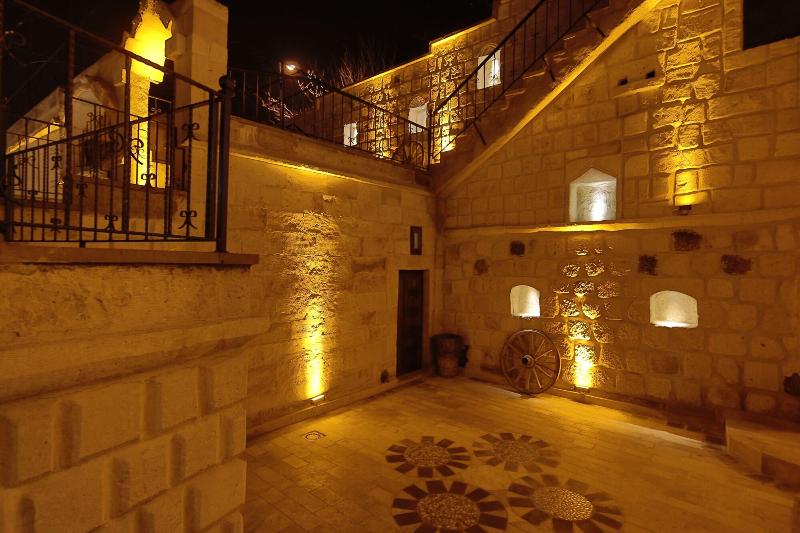Mystic Cave House Hotel — general view