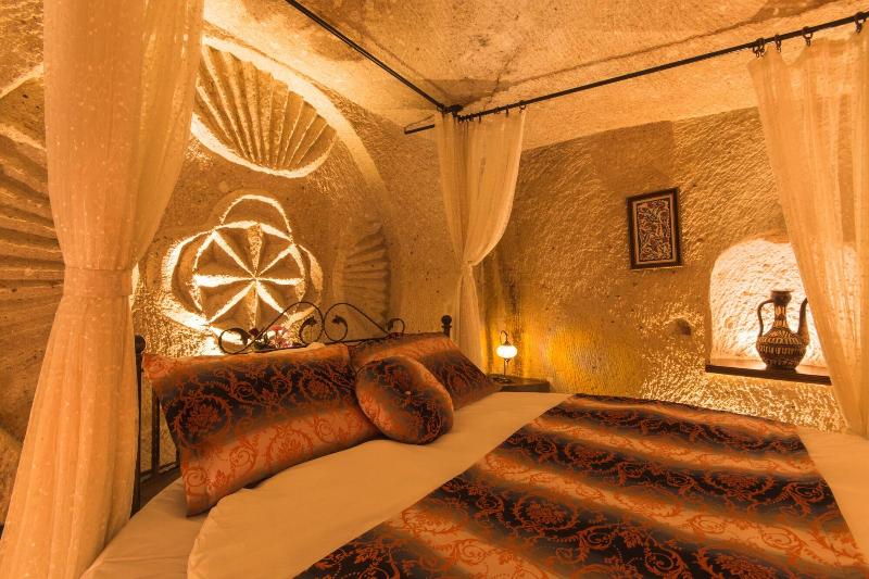 Mystic Cave House Hotel image