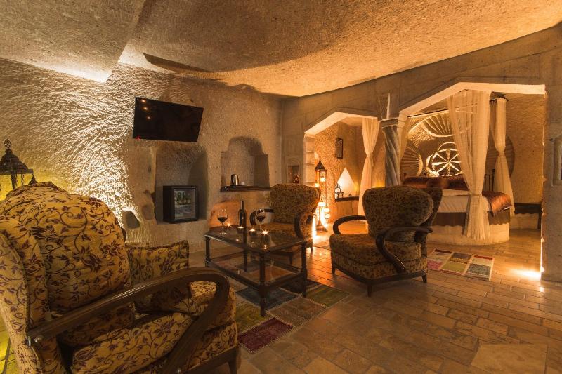 Mystic Cave House Hotel image