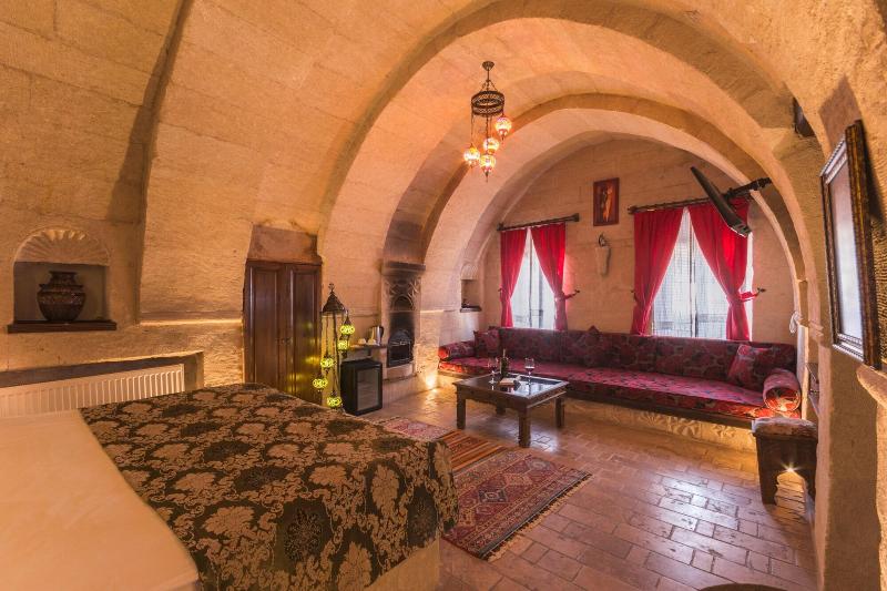 Mystic Cave House Hotel image