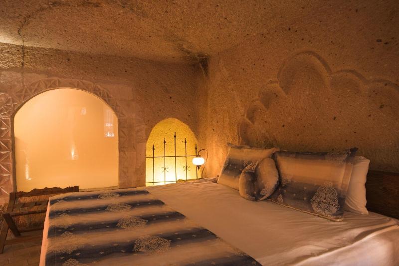 Mystic Cave House Hotel image