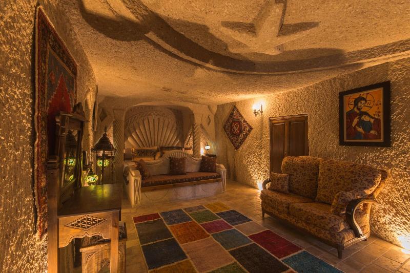 Mystic Cave House Hotel image