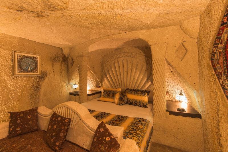 Mystic Cave House Hotel image