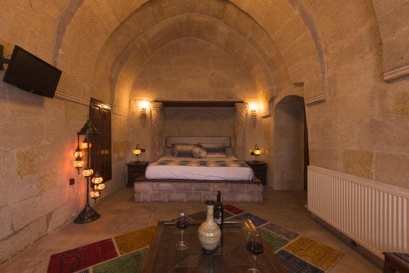 Mystic Cave House Hotel image