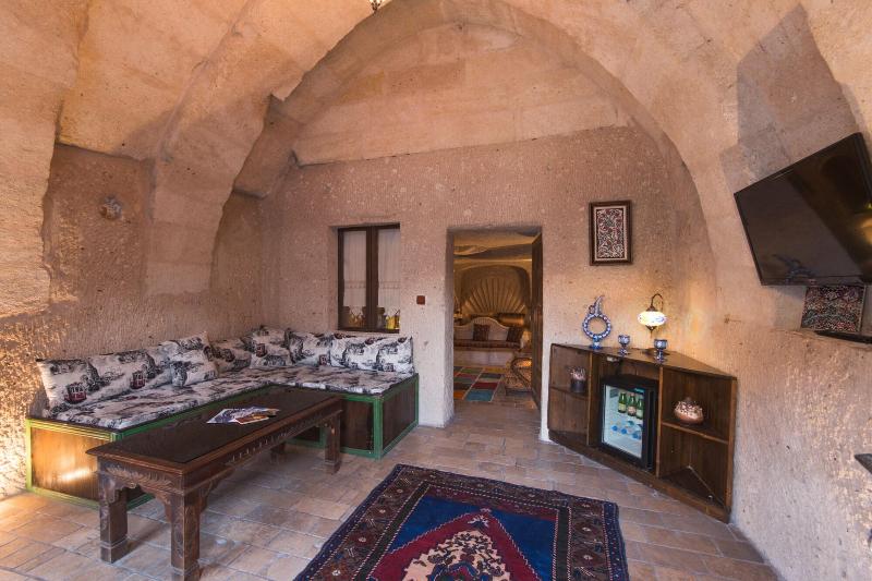 Mystic Cave House Hotel image