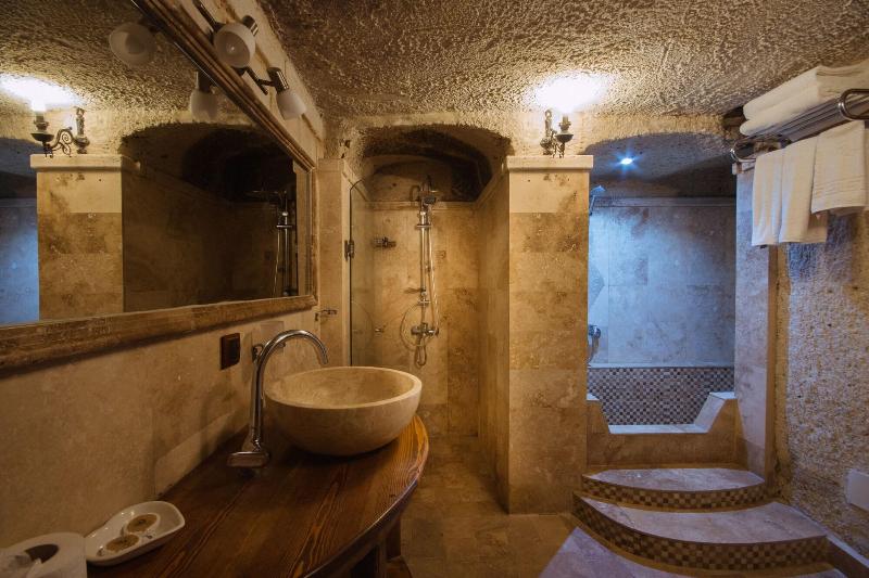 Mystic Cave House Hotel image