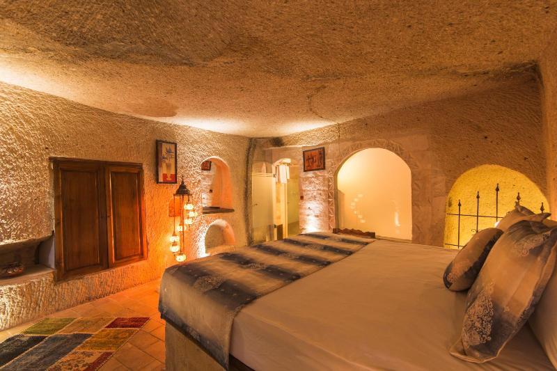 Mystic Cave House Hotel image