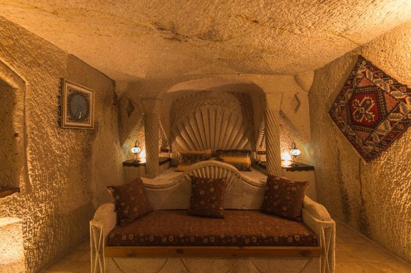 Mystic Cave House Hotel image